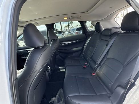 New 2025 INFINITI QX50 Luxe image 25