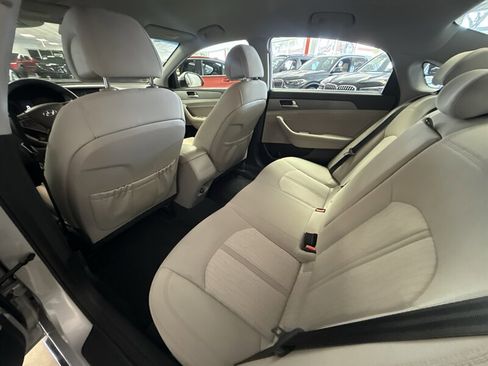 Used 2016 Hyundai Sonata SE FWD image 25