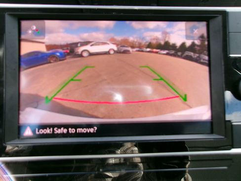 Used 2019 Volkswagen Golf Alltrack S image 19