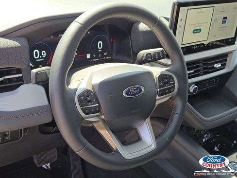 New 2026 Ford Explorer Active w/ Active Comfort Package AWD/4WD image 12