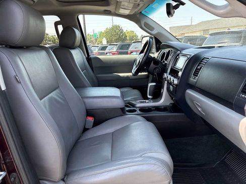 Used 2017 Toyota Sequoia Limited w/ Safety & Convenience Package AWD/4WD image 25