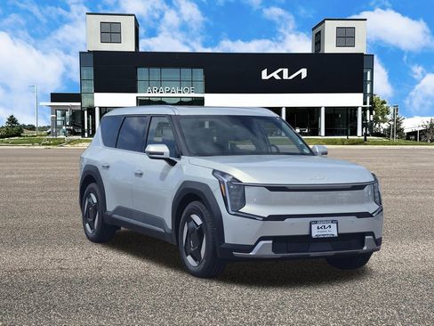 New 2026 Kia EV9 Wind AWD/4WD image 2