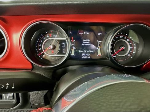 Used 2022 Jeep Gladiator Rubicon w/ LED Lighting Group AWD/4WD image 11