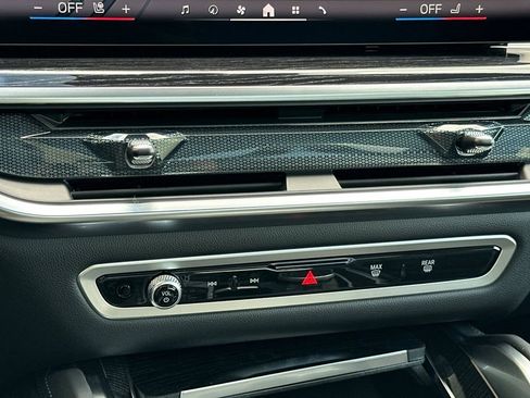 New 2026 BMW X6 xDrive40i w/ Climate Comfort Package image 24