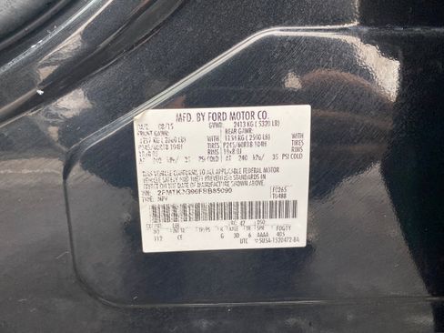 Used 2015 Ford Edge SE FWD image 18
