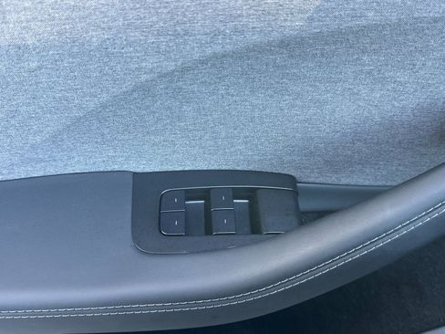 Used 2025 Tesla Model 3 Long Range RWD image 11