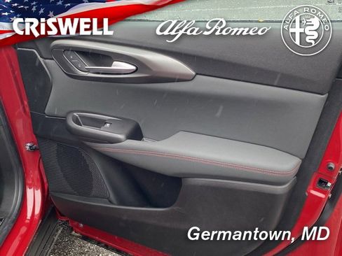 New 2024 Alfa Romeo Tonale Veloce w/ Active Assist Package image 34