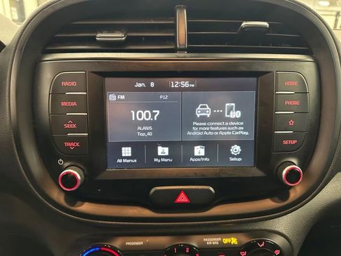 Used 2020 Kia Soul S image 24