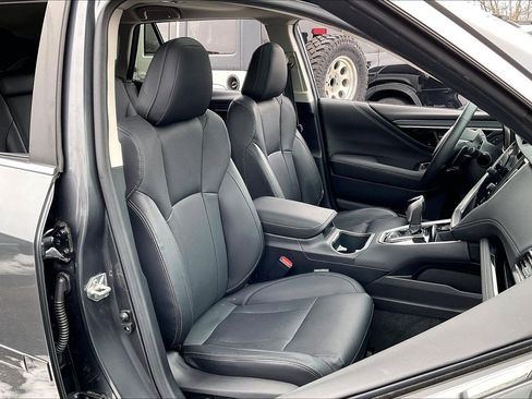 Used 2020 Subaru Outback Limited image 7