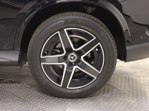 Certified 2026 Mercedes-Benz GLC 300 image 18