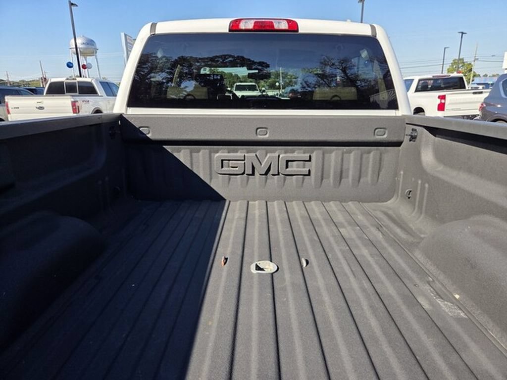 Used 2017 GMC Sierra 2500 SLT w/ Duramax Plus Package AWD/4WD image 10