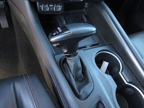 Used 2025 Dodge Durango GT image 22