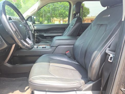 Used 2019 Ford Expedition Max Platinum RWD image 17