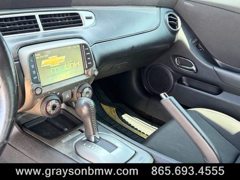 Used 2015 Chevrolet Camaro LT RWD image 16