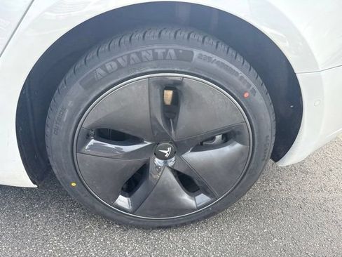 Used 2020 Tesla Model 3 Long Range AWD/4WD image 15