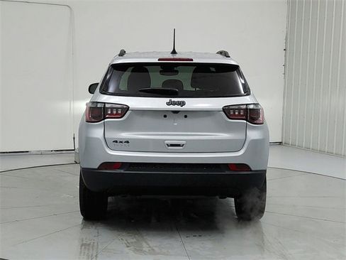 New 2026 Jeep Compass Latitude image 6