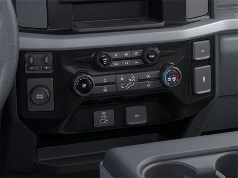 Certified 2023 Ford F250 XL RWD image 16