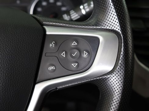 Used 2023 GMC Acadia SLE w/ Driver Convenience Package image 46