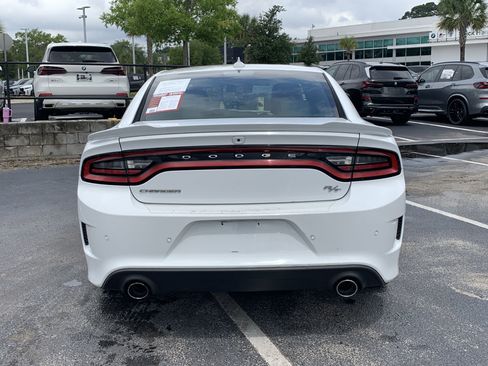Used 2019 Dodge Charger R/T w/ Plus Group RWD image 8