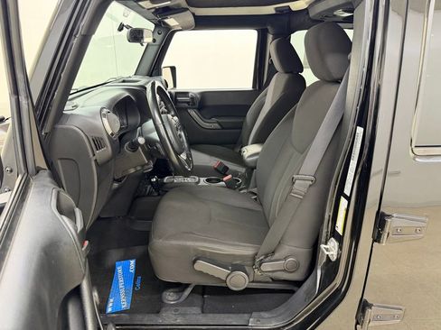 Used 2017 Jeep Wrangler Unlimited Sport w/ Connectivity Group image 17