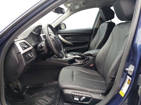 Used 2018 BMW 320i Sedan image 9