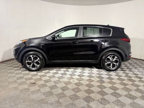 Used 2020 Kia Sportage LX AWD/4WD image 3