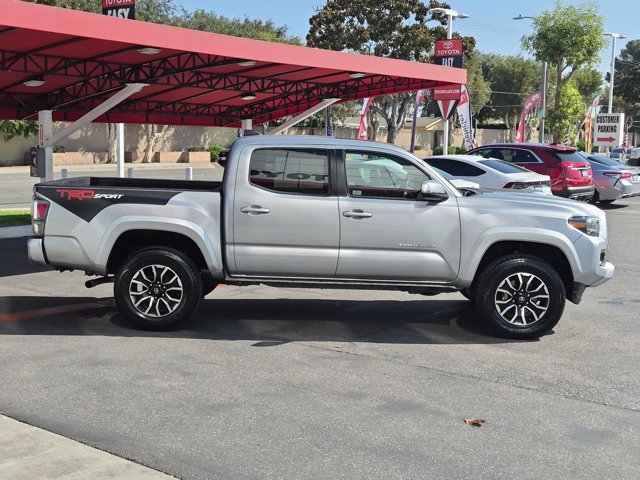 Used 2022 Toyota Tacoma TRD Sport w/ TRD Premium Sport Package RWD image 4