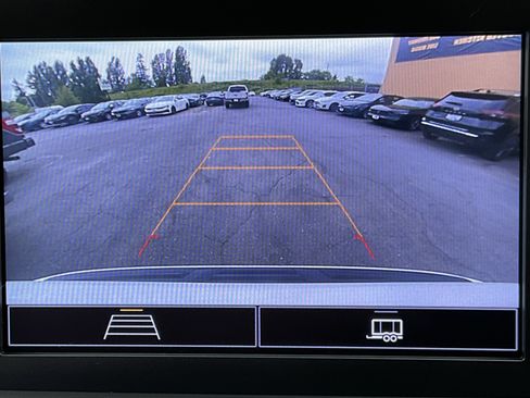 Used 2022 Chevrolet Suburban LS AWD/4WD image 12