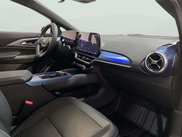 Used 2024 Chevrolet Equinox EV LT FWD image 23