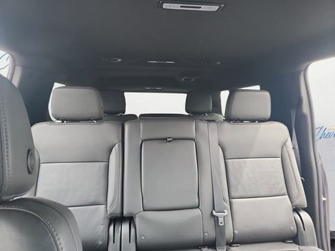 Used 2024 Chevrolet Suburban LT AWD/4WD image 11