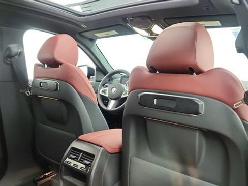 Used 2025 BMW X6 xDrive40i w/ Executive Package image 26