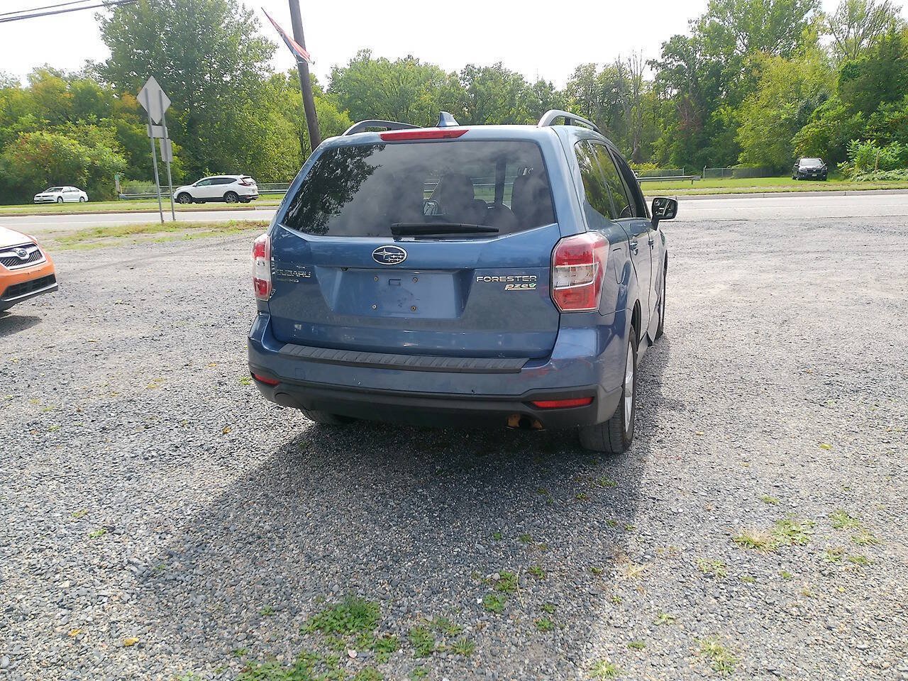 Used 2016 Subaru Forester 2.5i Premium w/ Popular Package #1 AWD/4WD image 9