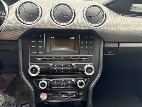 Used 2018 Ford Mustang GT w/ Black Accent Pkg RWD image 11