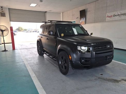 Used 2023 Land Rover Defender 110 V8 AWD/4WD image 5