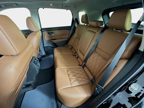 New 2026 Nissan Rogue Platinum AWD/4WD image 23