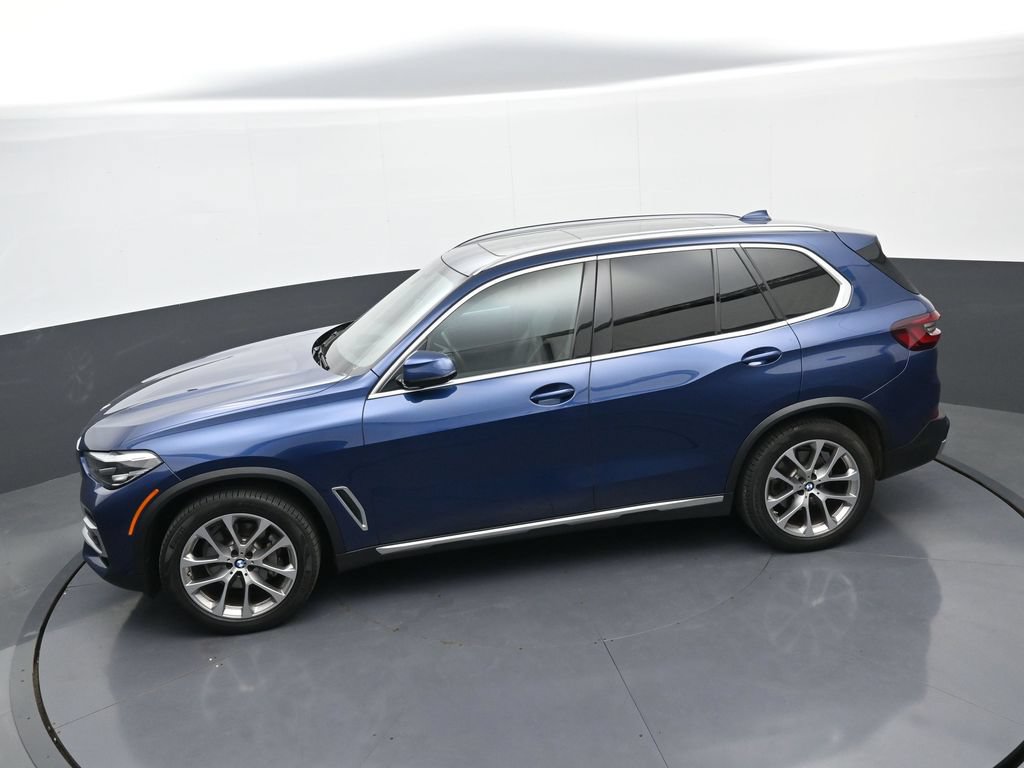 Used 2022 BMW X5 xDrive40i w/ Premium Package AWD/4WD image 32