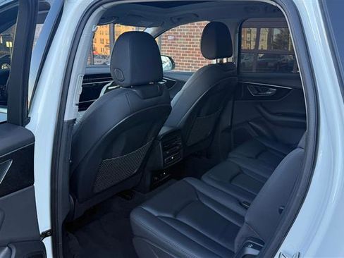 Used 2022 Audi Q7 3.0T Premium Plus image 15