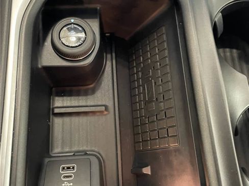 Used 2025 Ford Expedition Platinum w/ Stealth Performance Package AWD/4WD image 35