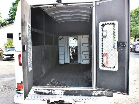 Used 2019 Ford Transit 350 138 w/ Exterior Upgrade Package RWD image 16