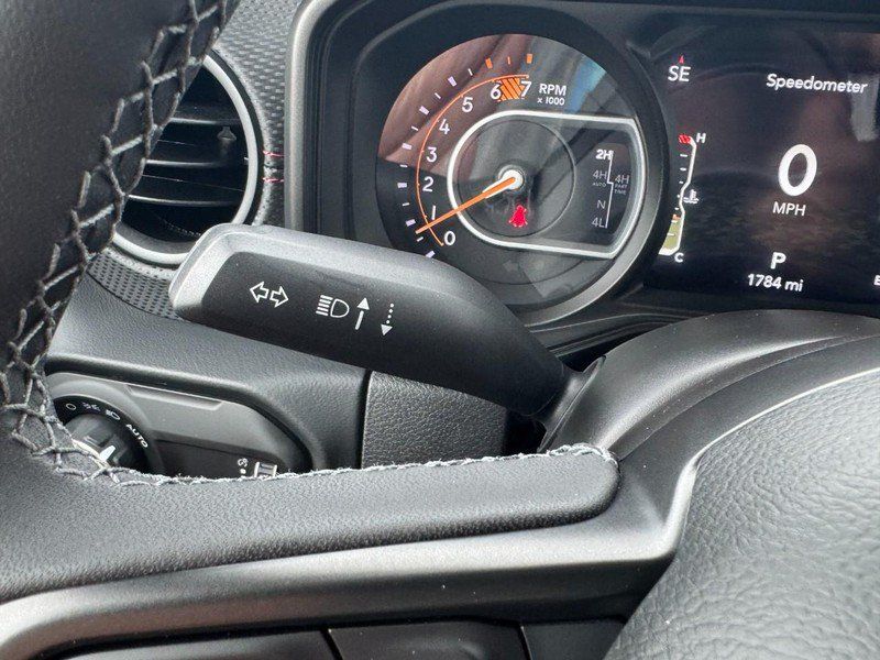 Used 2025 Jeep Wrangler Unlimited Rubicon AWD/4WD image 20