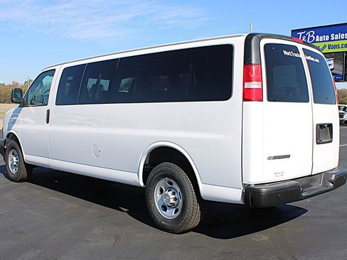 Used 2020 Chevrolet Express 3500 LS image 4