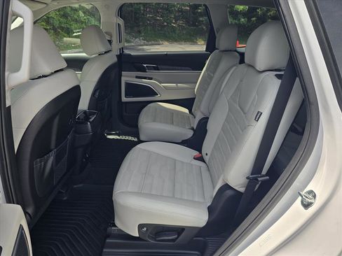 Used 2023 Kia Telluride SX Prestige AWD/4WD image 11