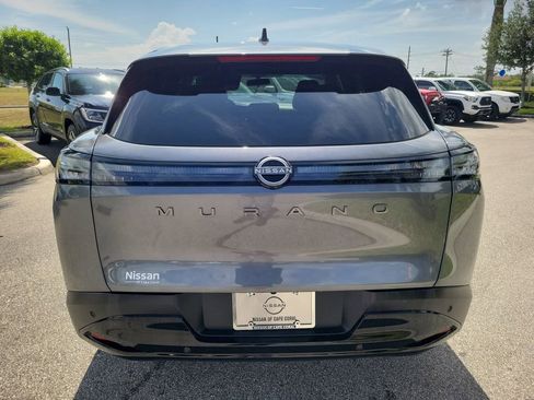Used 2025 Nissan Murano SV FWD image 5