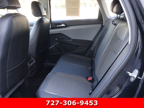 Used 2022 Volkswagen Taos SE w/ IQ.Drive SE Package AWD/4WD image 16