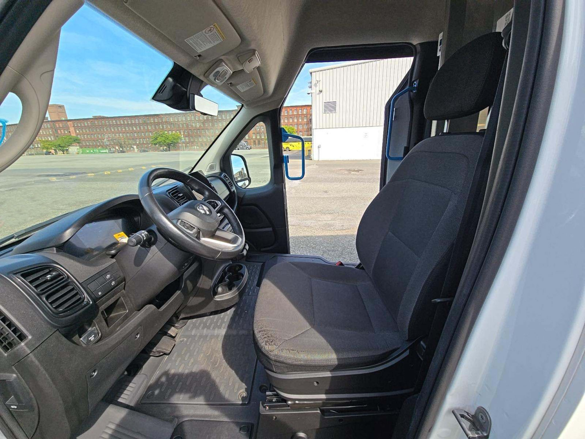 Used 2024 RAM ProMaster 3500 w/ Delivery Van Package FWD image 6
