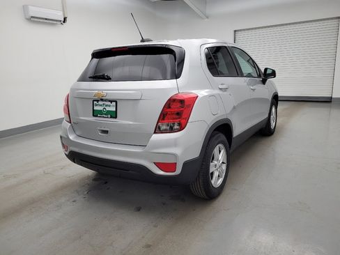 Used 2021 Chevrolet Trax LS w/ Tint and Cruise Package FWD image 9