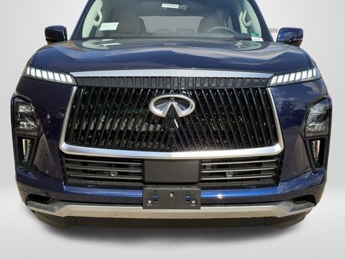 New 2026 INFINITI QX80 Luxe image 2