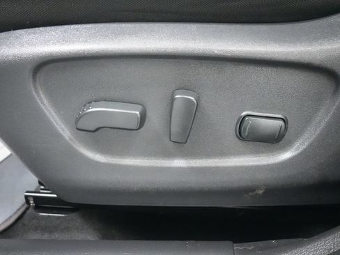 Used 2020 Nissan Rogue SV AWD/4WD image 15