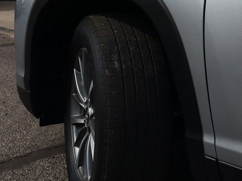 Used 2019 Toyota Highlander XLE image 6