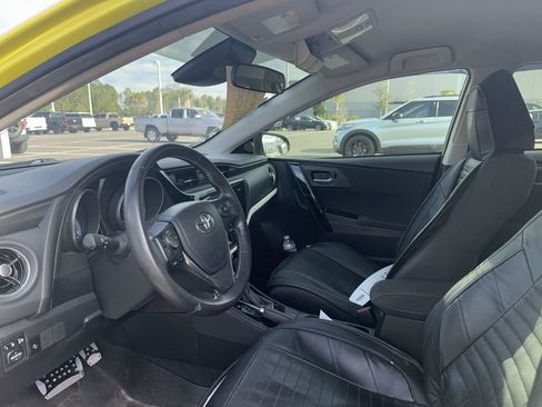 Used 2018 Toyota Corolla iM image 6